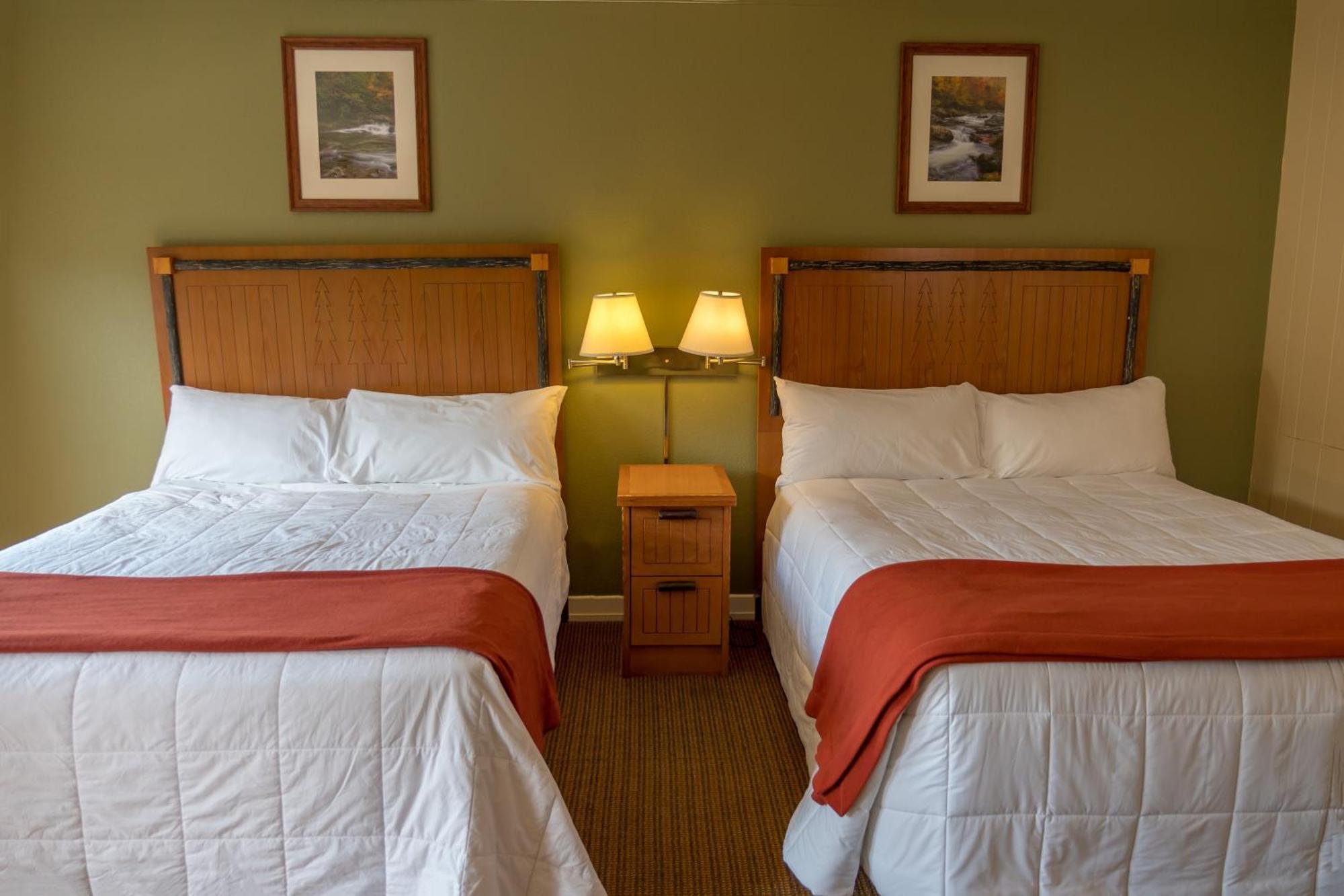 River View Queen Guestroom