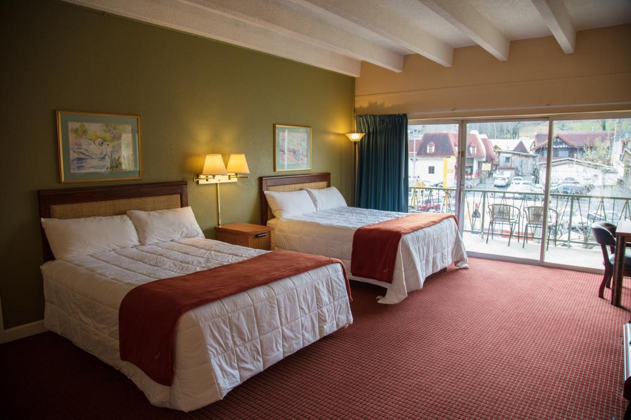 River View Queen Guestroom
